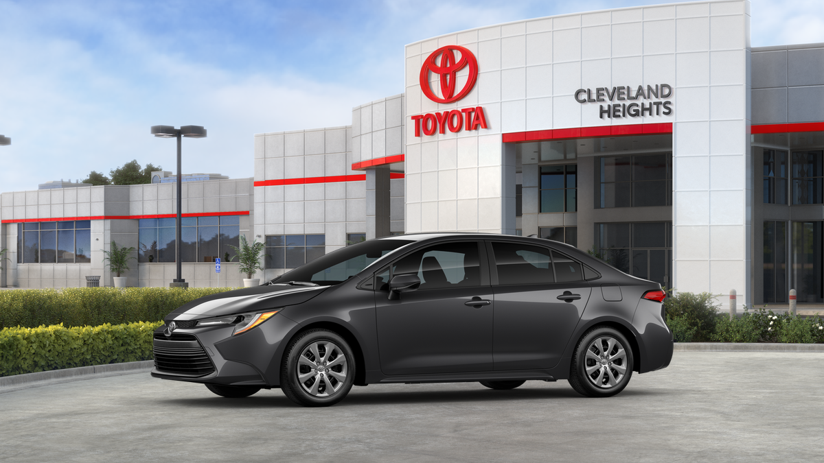 2025 Toyota Corolla LE photo 3
