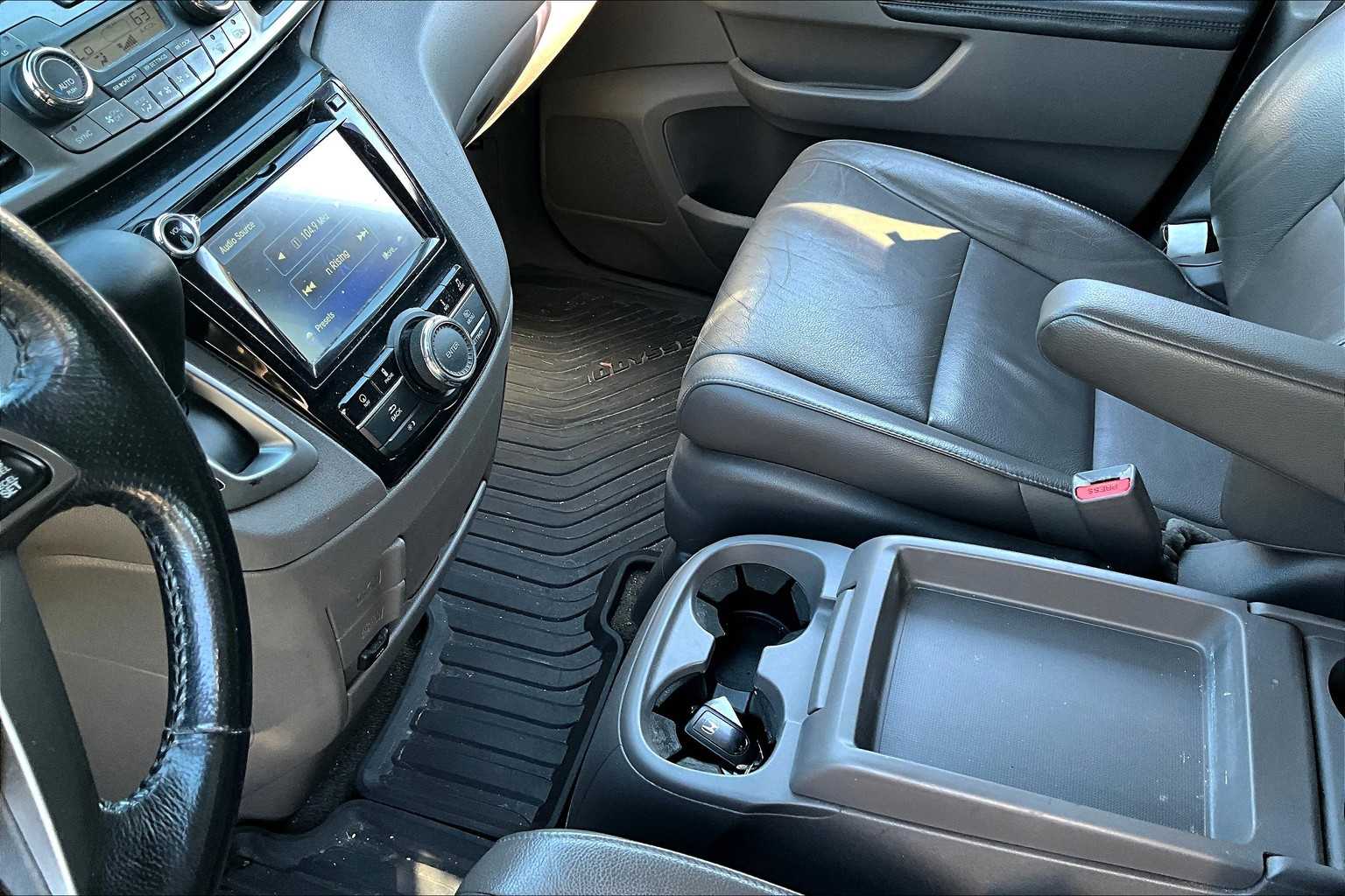 2016 Honda Odyssey EX-L photo 14