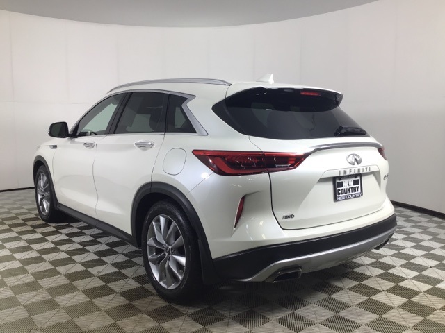 2019 Infiniti QX50 Luxe AWD photo 5