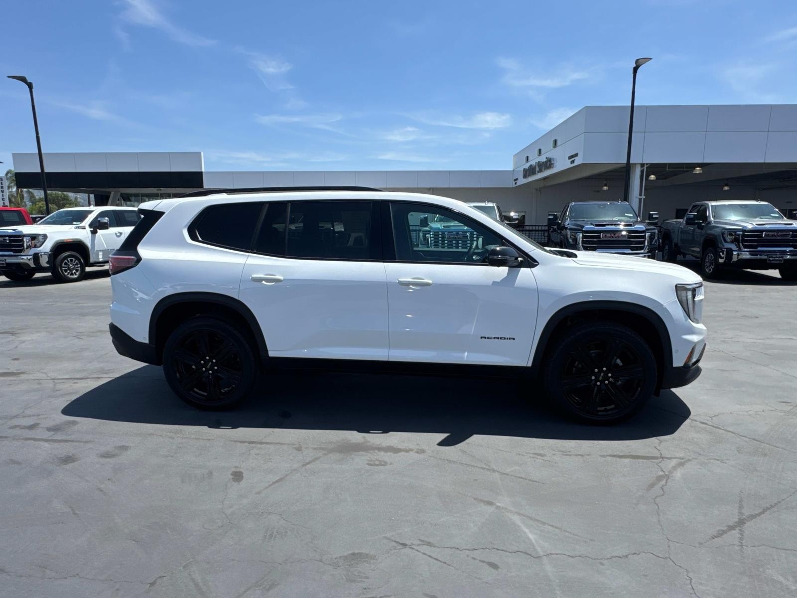 2025 Gmc Acadia Elevation photo 3