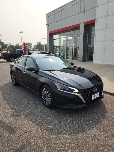 2023 Nissan Altima 2.5 SV photo 7