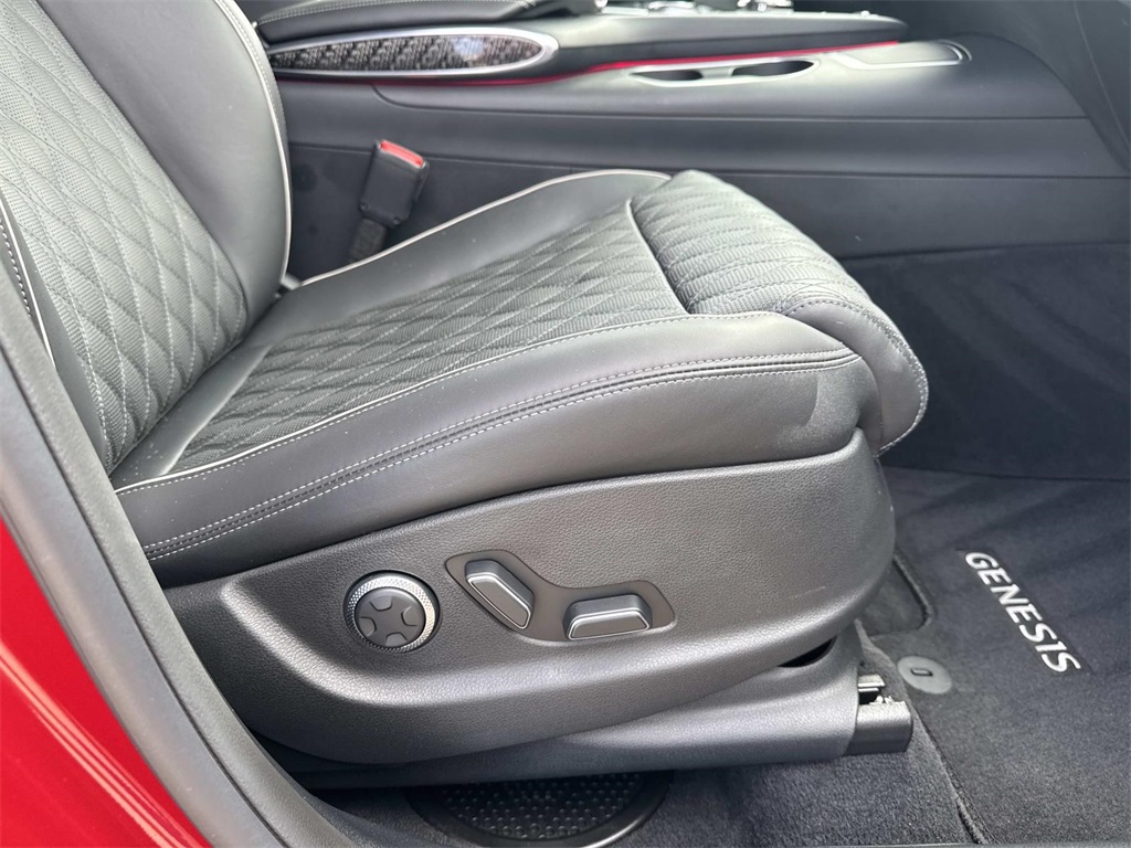 2025 Genesis GV70 3.5T Sport Prestige photo 10