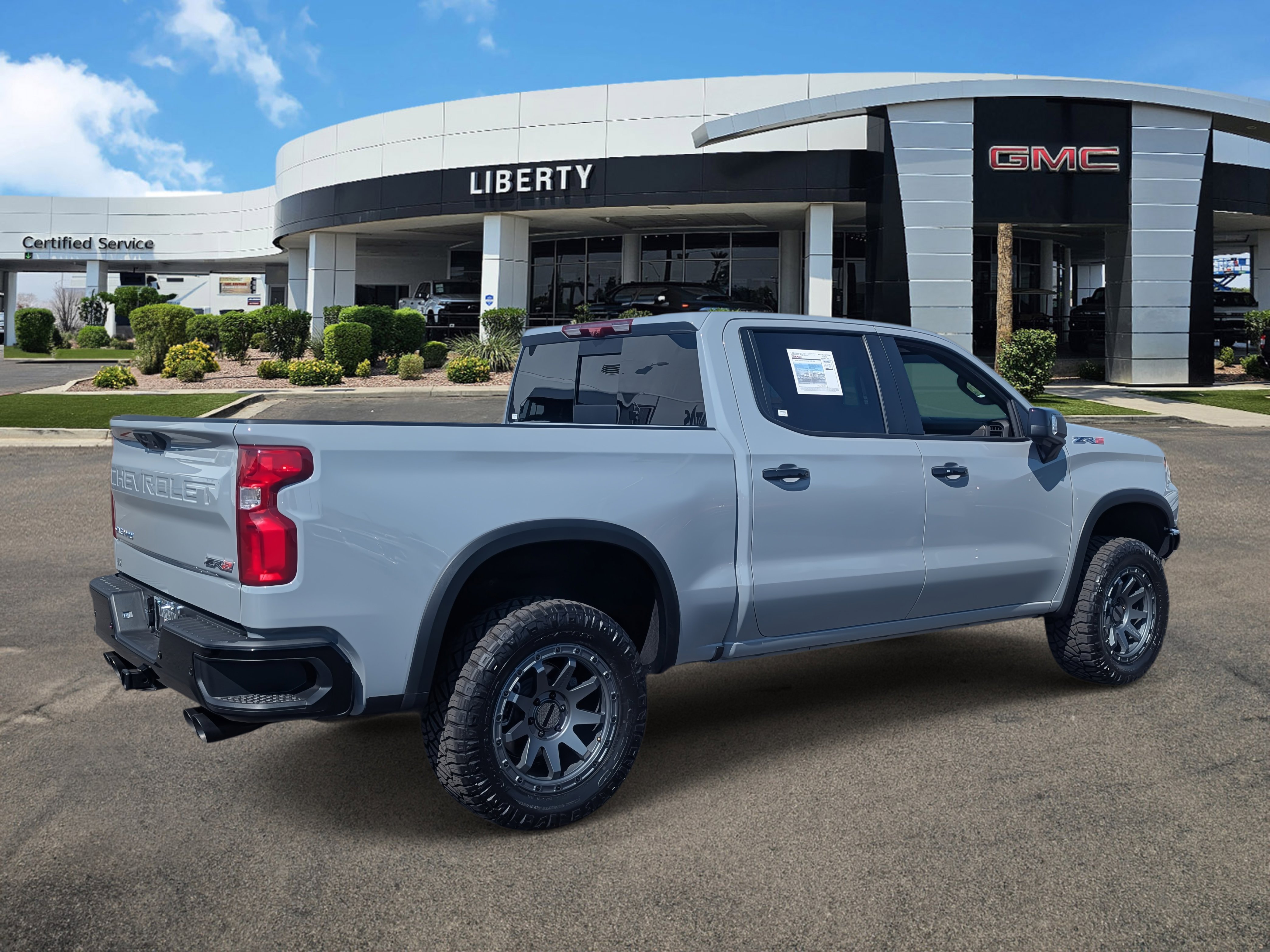 2024 Chevrolet Silverado 1500 ZR2 photo 3