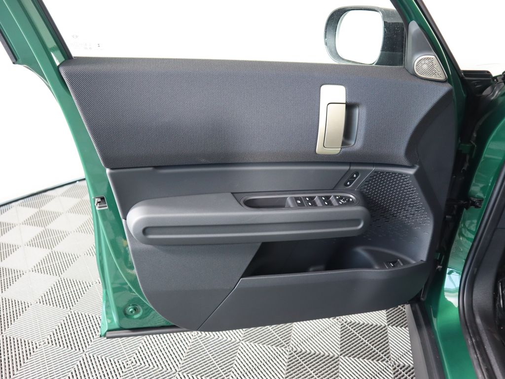 2025 Mini Countryman photo 23