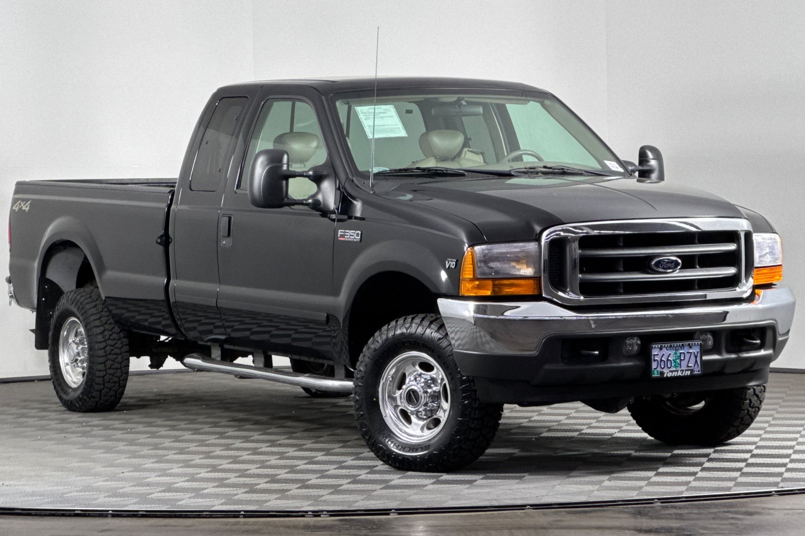 2001 Ford F-350 photo 2