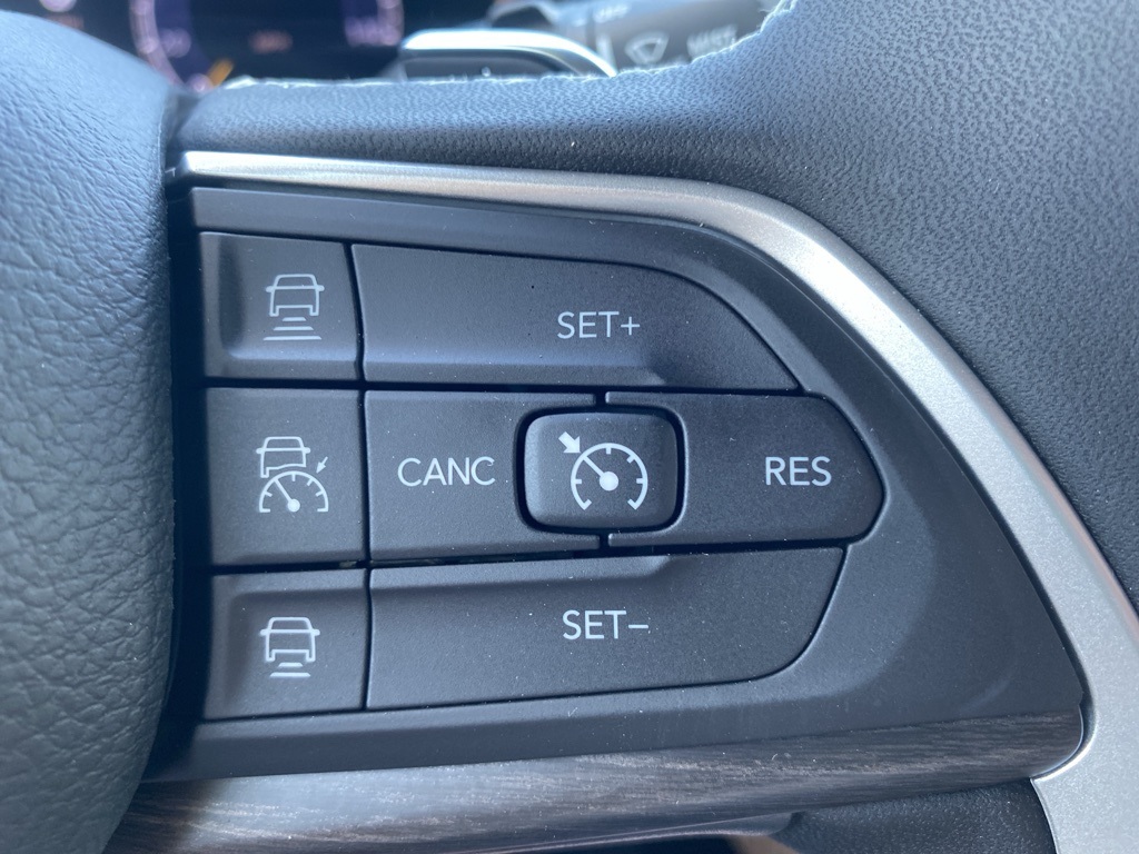 2025 Jeep Grand Cherokee Limited photo 20