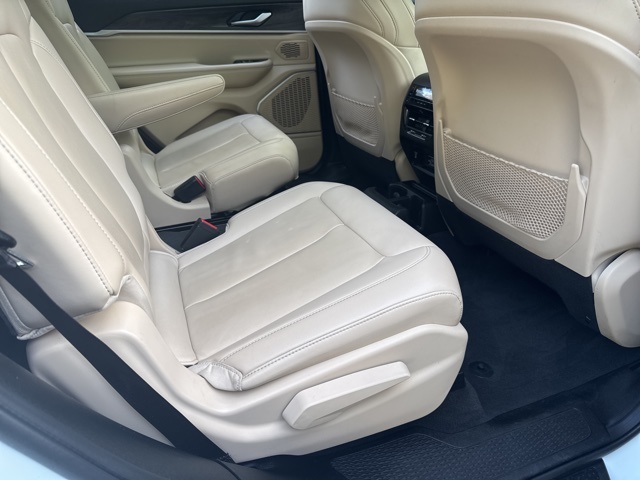 2021 Jeep Grand Cherokee Limited photo 3