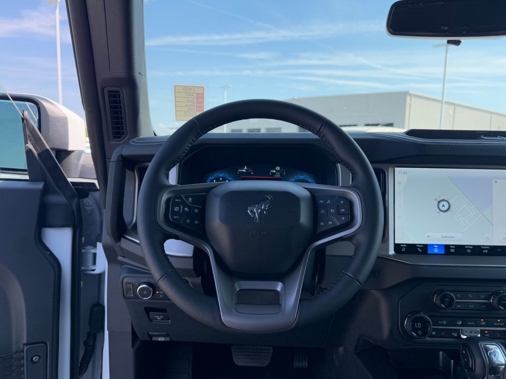 2025 Ford Bronco Outer Banks photo 11