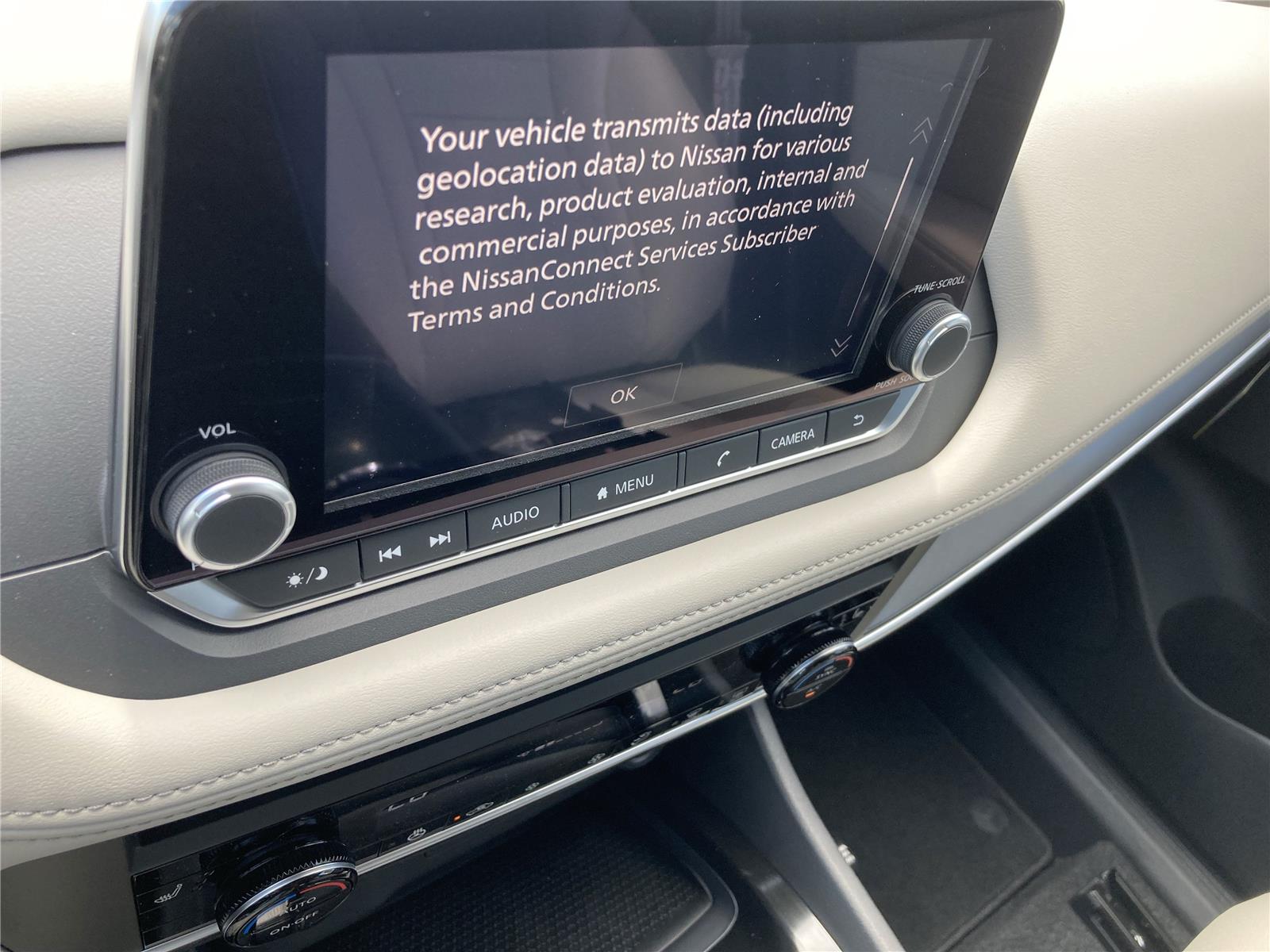 2026 Nissan Rogue SV photo 13