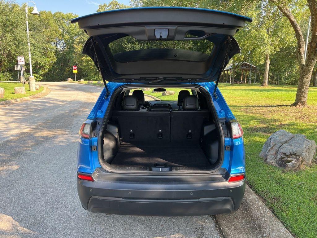 2020 Jeep Cherokee Altitude photo 31