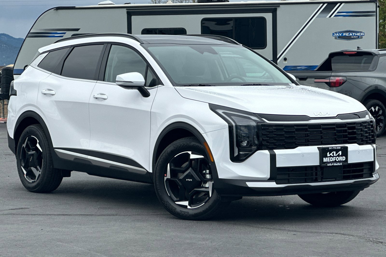 2026 Kia Sportage EX photo 2