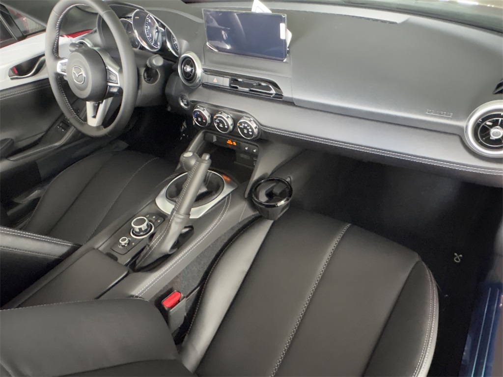 2025 Mazda MX-5 Miata Miata Grand Touring photo 11