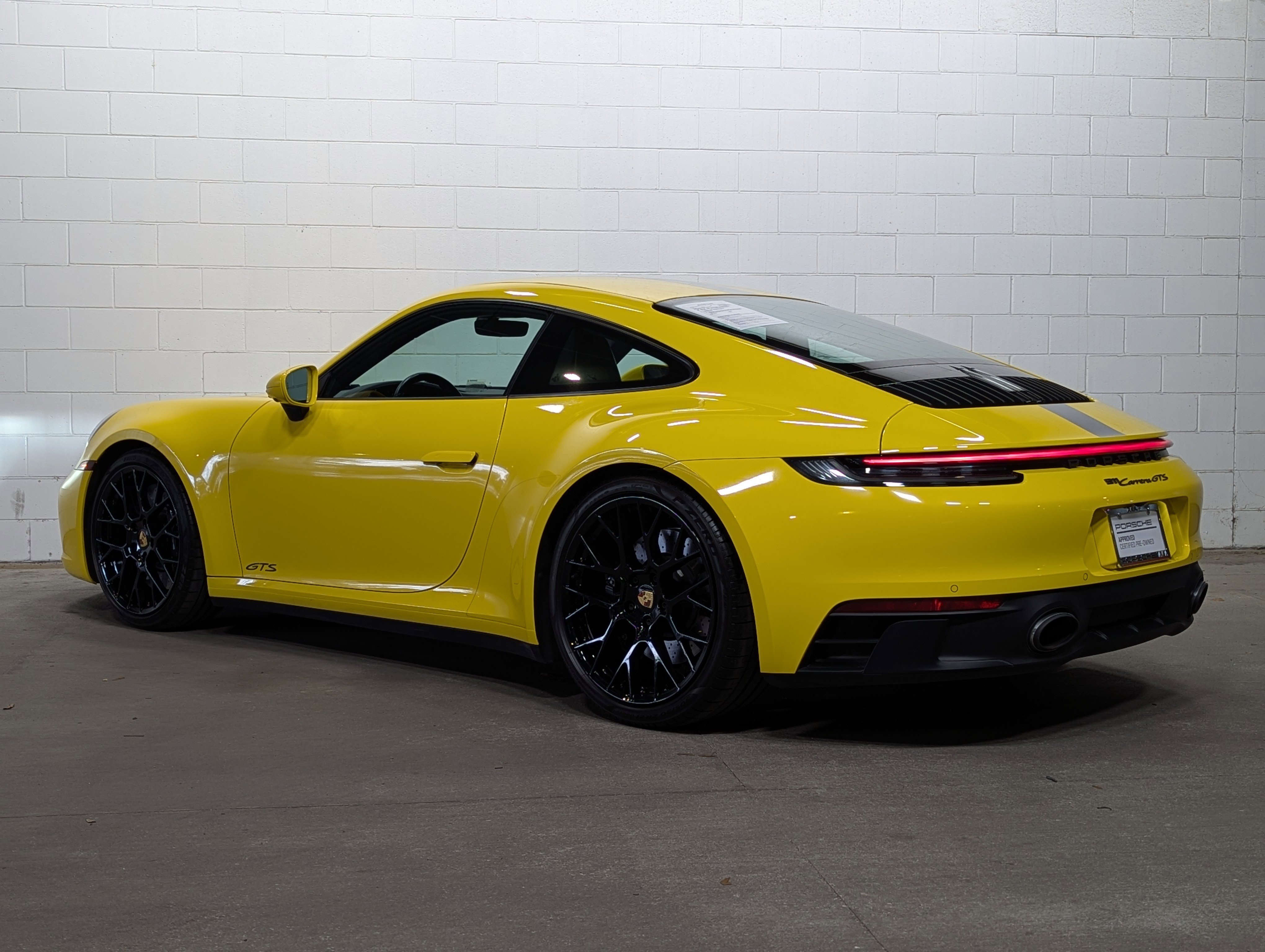 2024 Porsche 911 4S 4 GTS photo 2