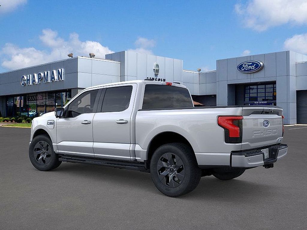 2025 Ford F-150 Lightning photo 4
