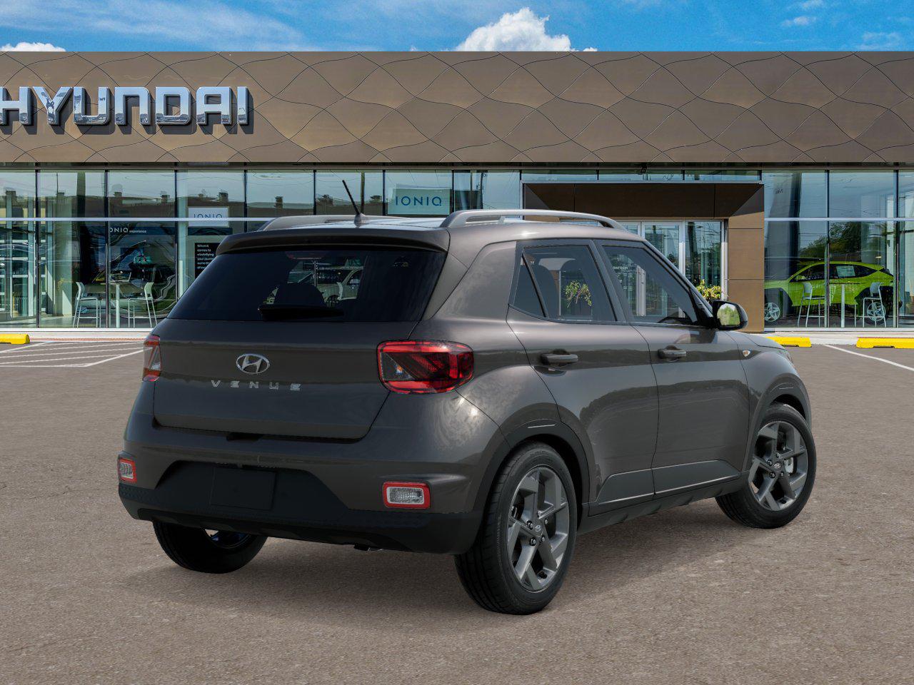 2025 Hyundai Venue SEL photo 2