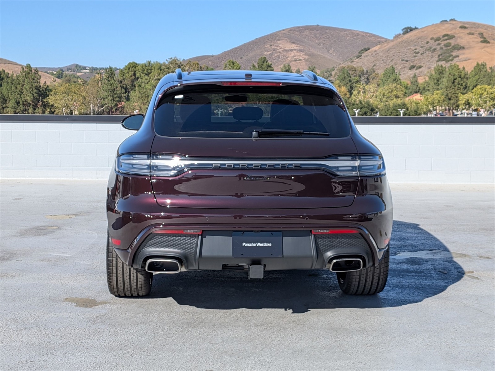 2026 Porsche Macan T photo 10