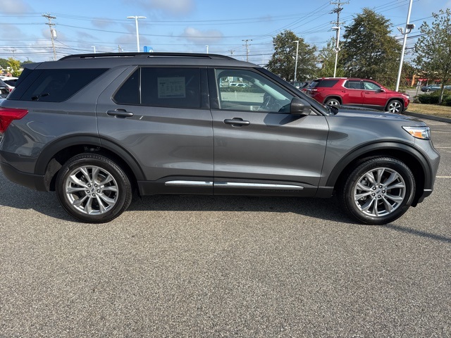 2023 Ford Explorer XLT photo 4