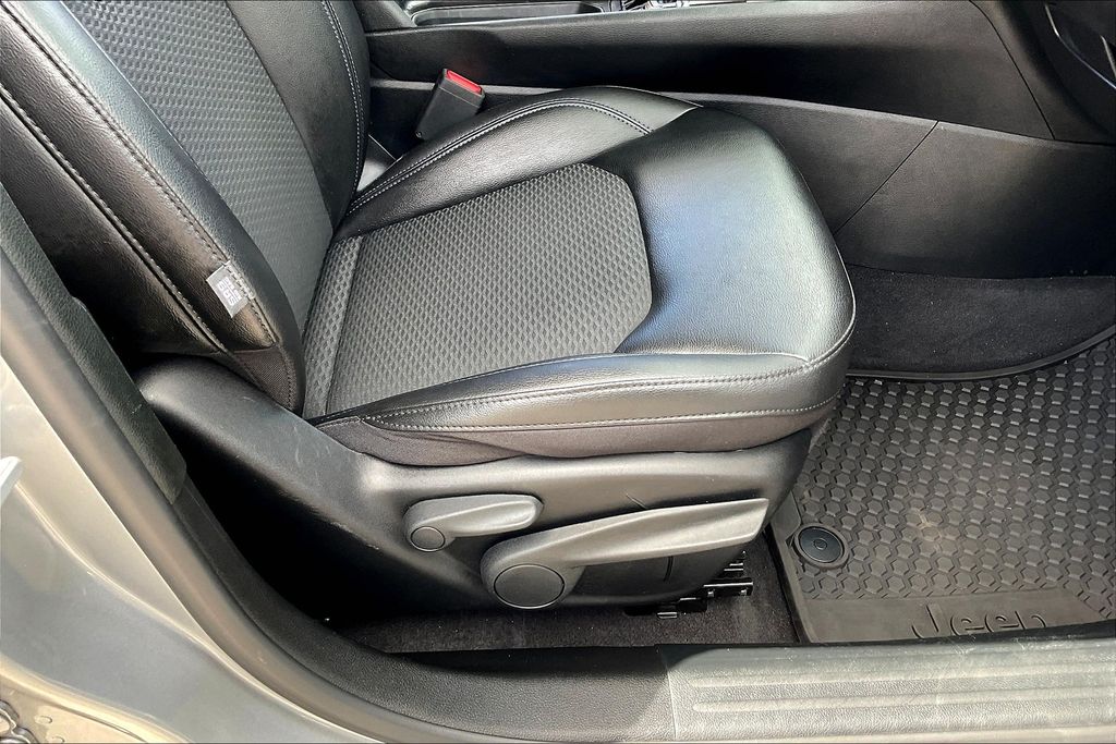 2022 Jeep Compass Latitude photo 36