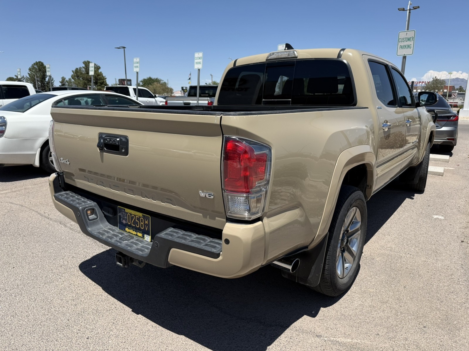 Used 2018 BROWN Toyota Limited image 6