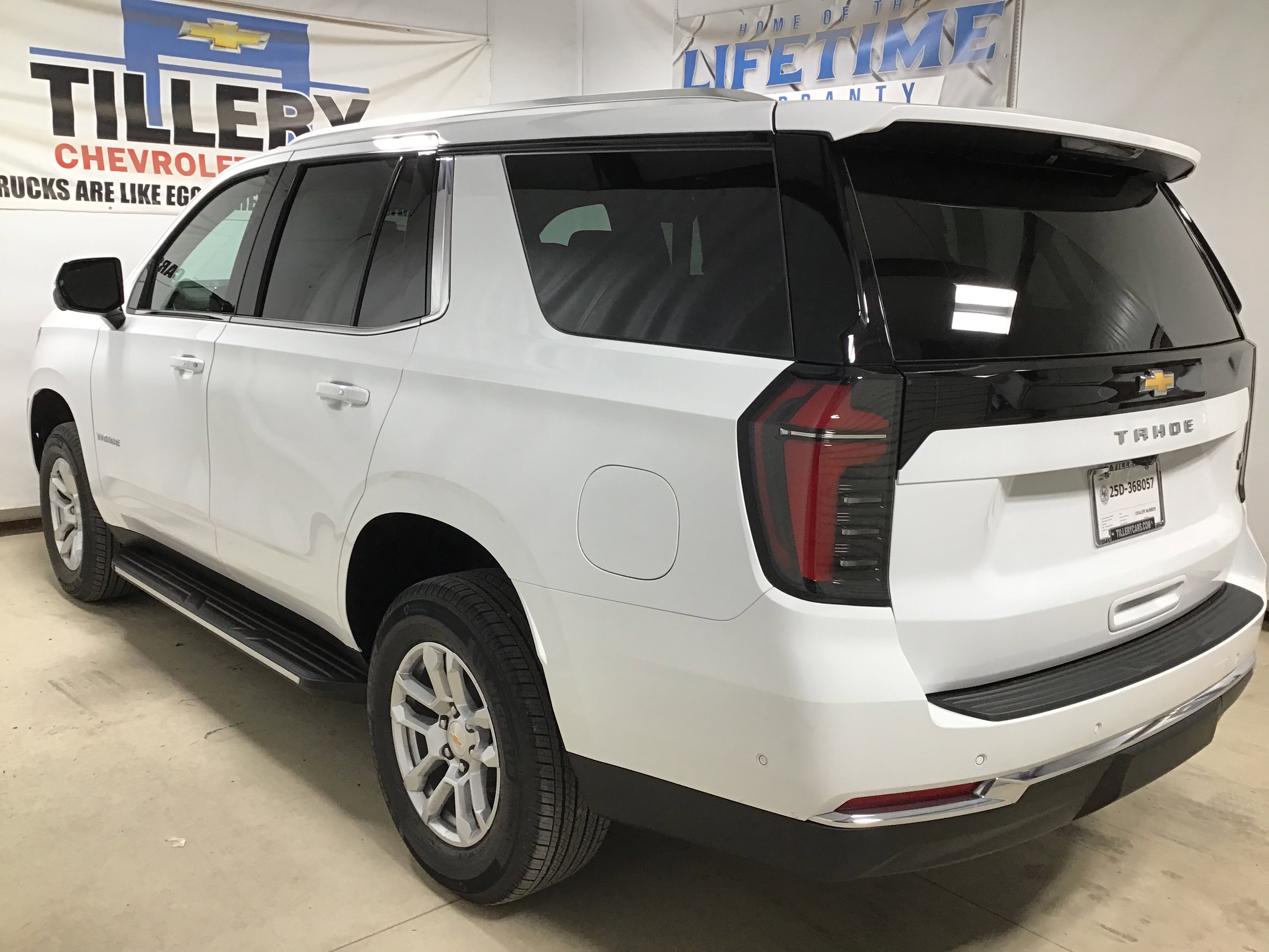 2026 Chevrolet Tahoe LS photo 4