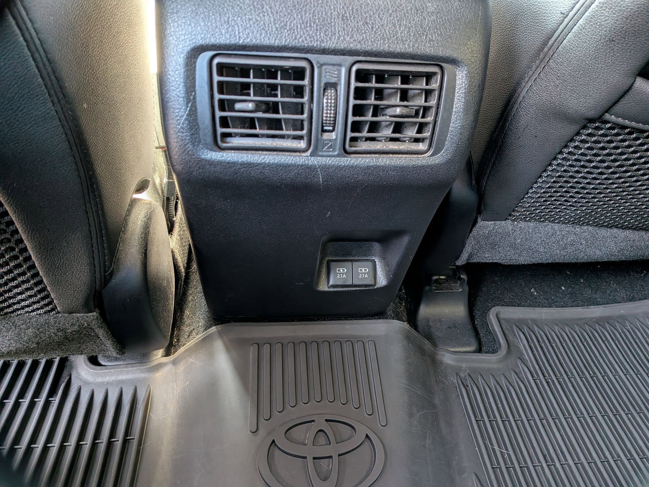 2022 Toyota 4Runner SR5 Premium photo 29
