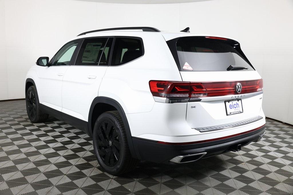2026 Volkswagen Atlas SE Technology photo 2