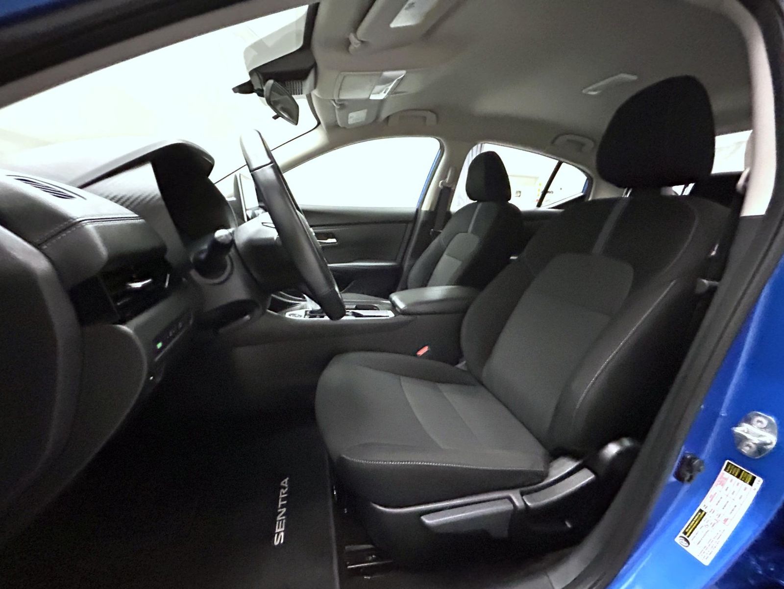 2022 Nissan Sentra SV photo 10