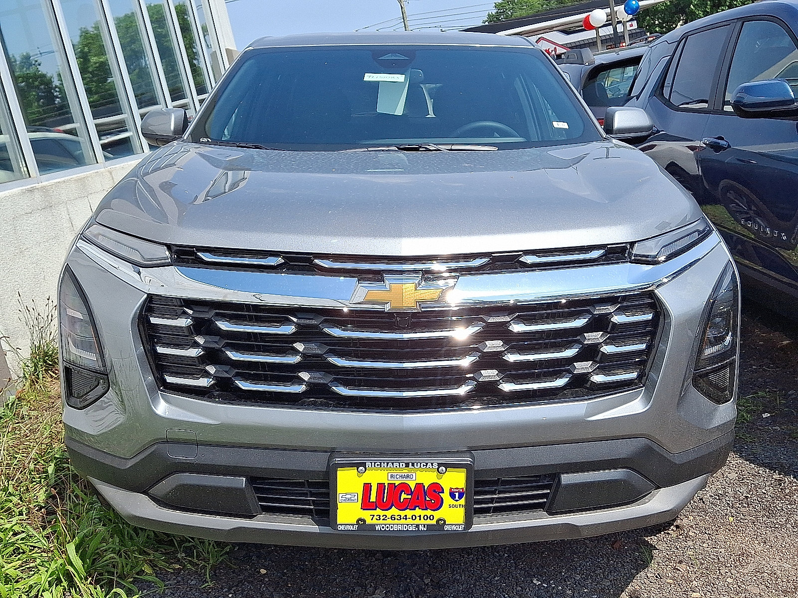 2026 Chevrolet Equinox LT photo 2