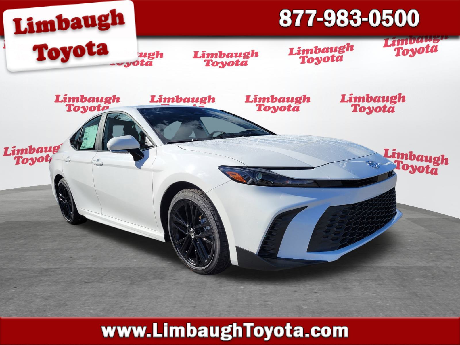 2026 Toyota Camry SE's photo