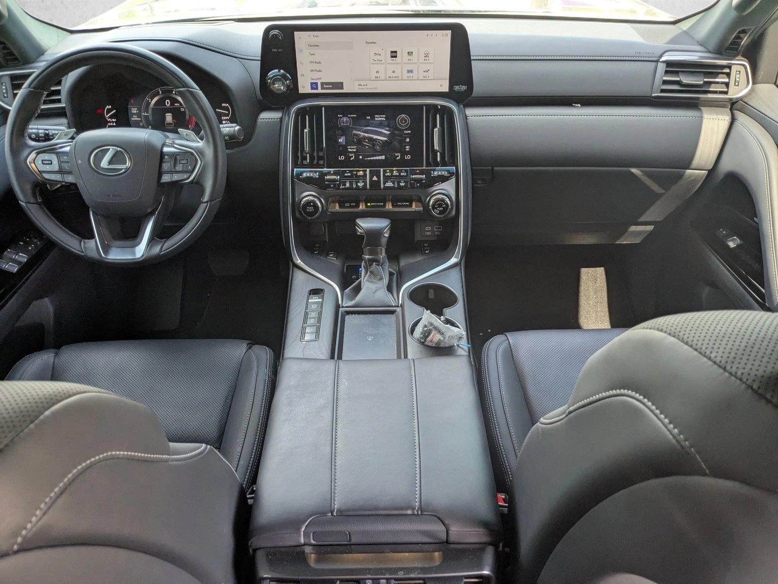 2024 Lexus LX 600 Luxury photo 16