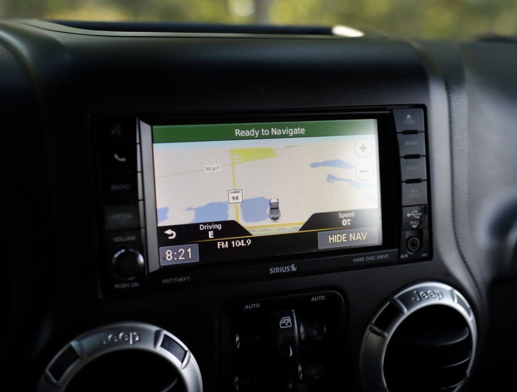 2016 Jeep Wrangler Unlimited Rubicon photo 14