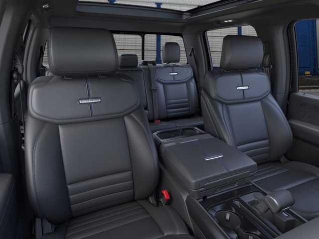 2025 Ford F-150 Platinum photo 4