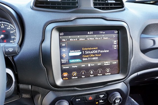 Used 2022 White Jeep Latitude image 24