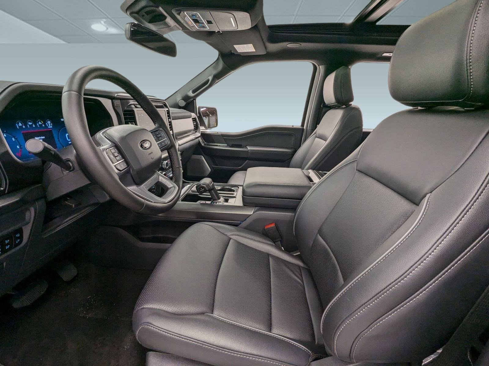 2025 Ford F-150 Lariat photo 4