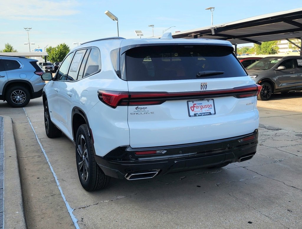 2026 Buick Enclave Sport Touring photo 4