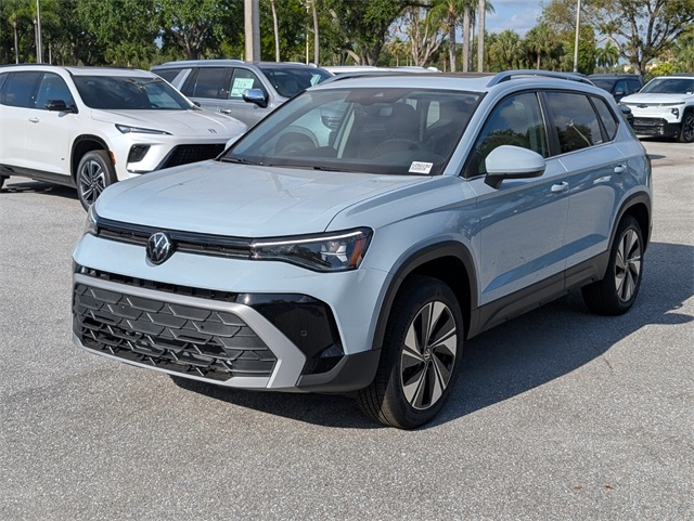 2025 Volkswagen Taos SE photo 4