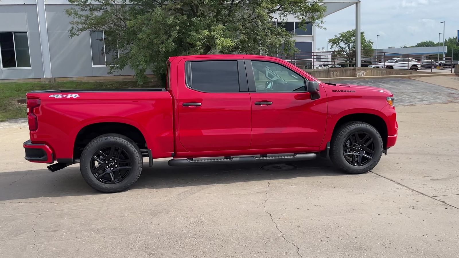 2025 Chevrolet Silverado 1500 Custom photo 21