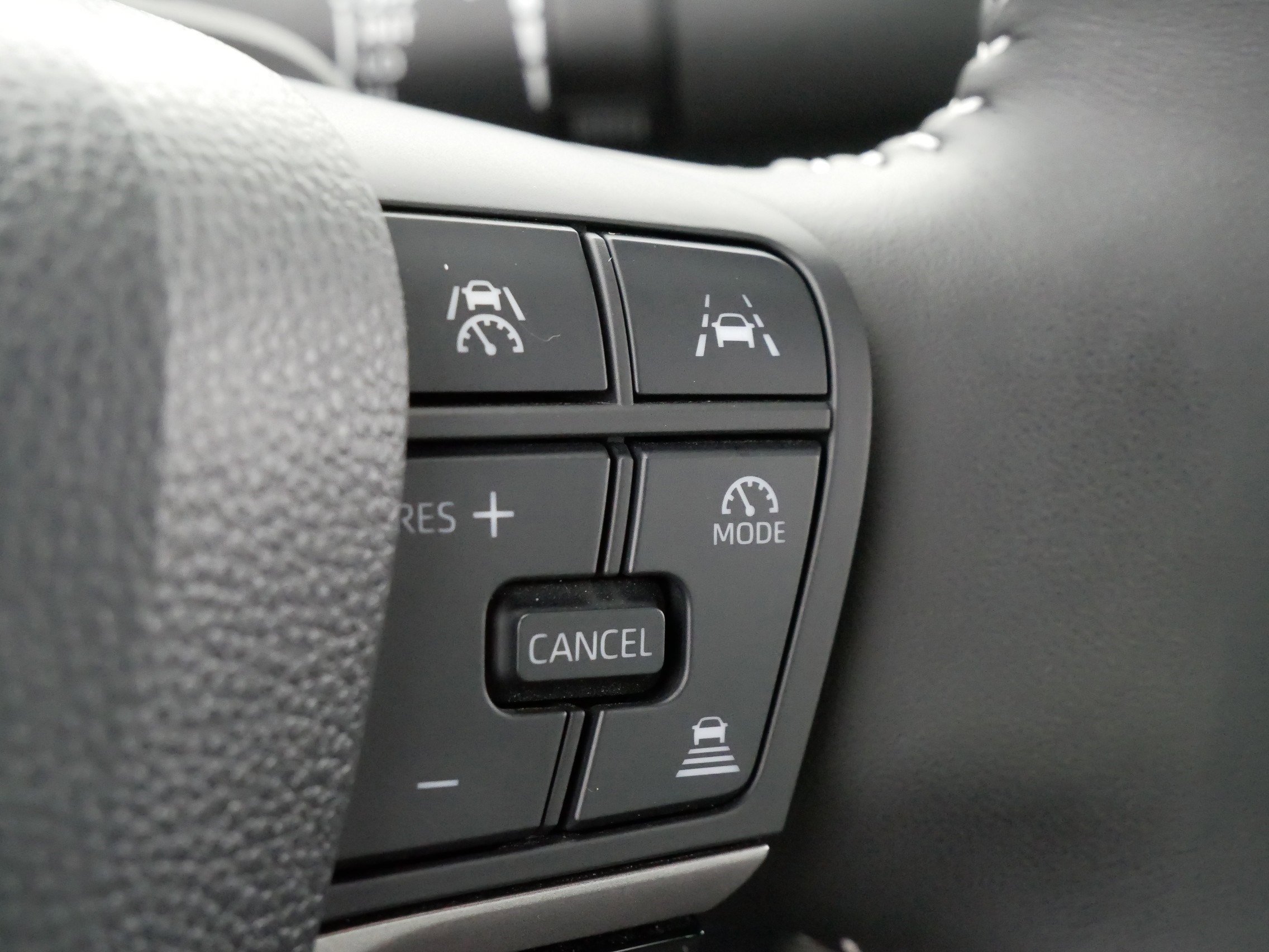 2025 Toyota Camry SE photo 24