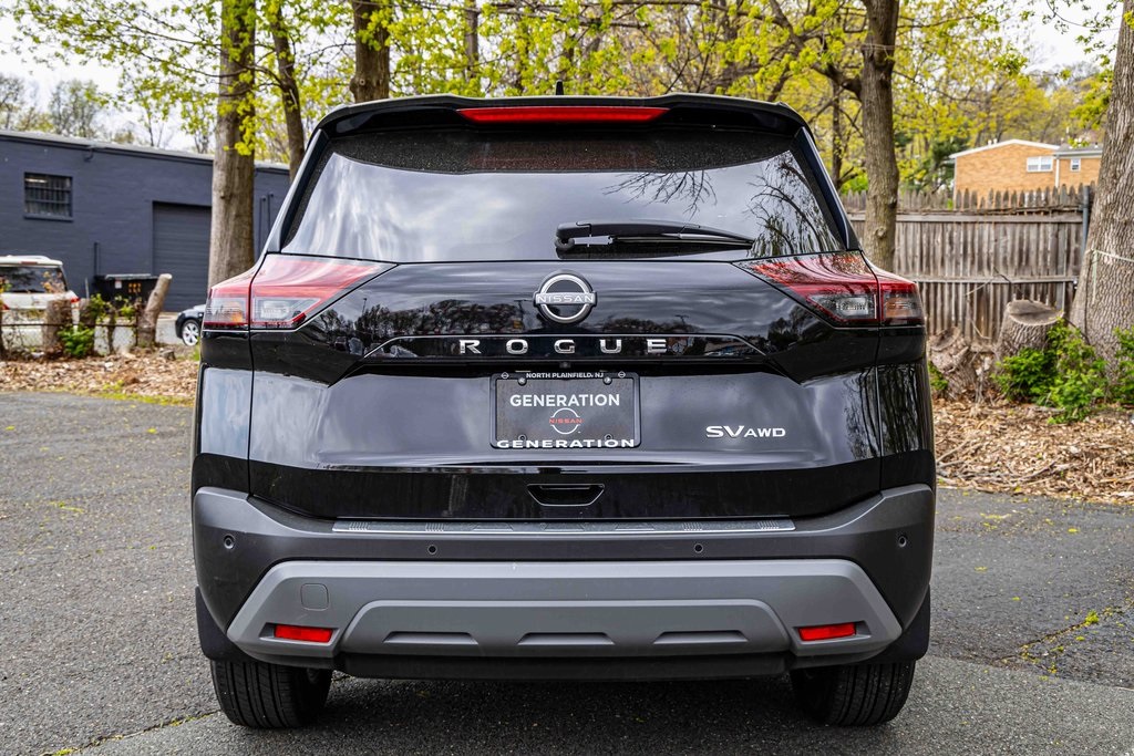 2023 Nissan Rogue SV photo 5