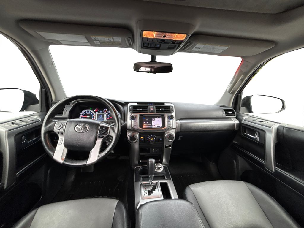 2016 Toyota 4Runner SR5 Premium photo 16