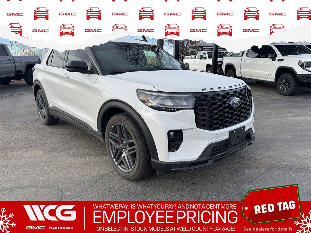 2025 Ford Explorer ST's photo