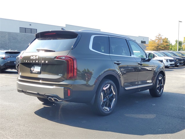 2025 Kia Telluride S photo 3