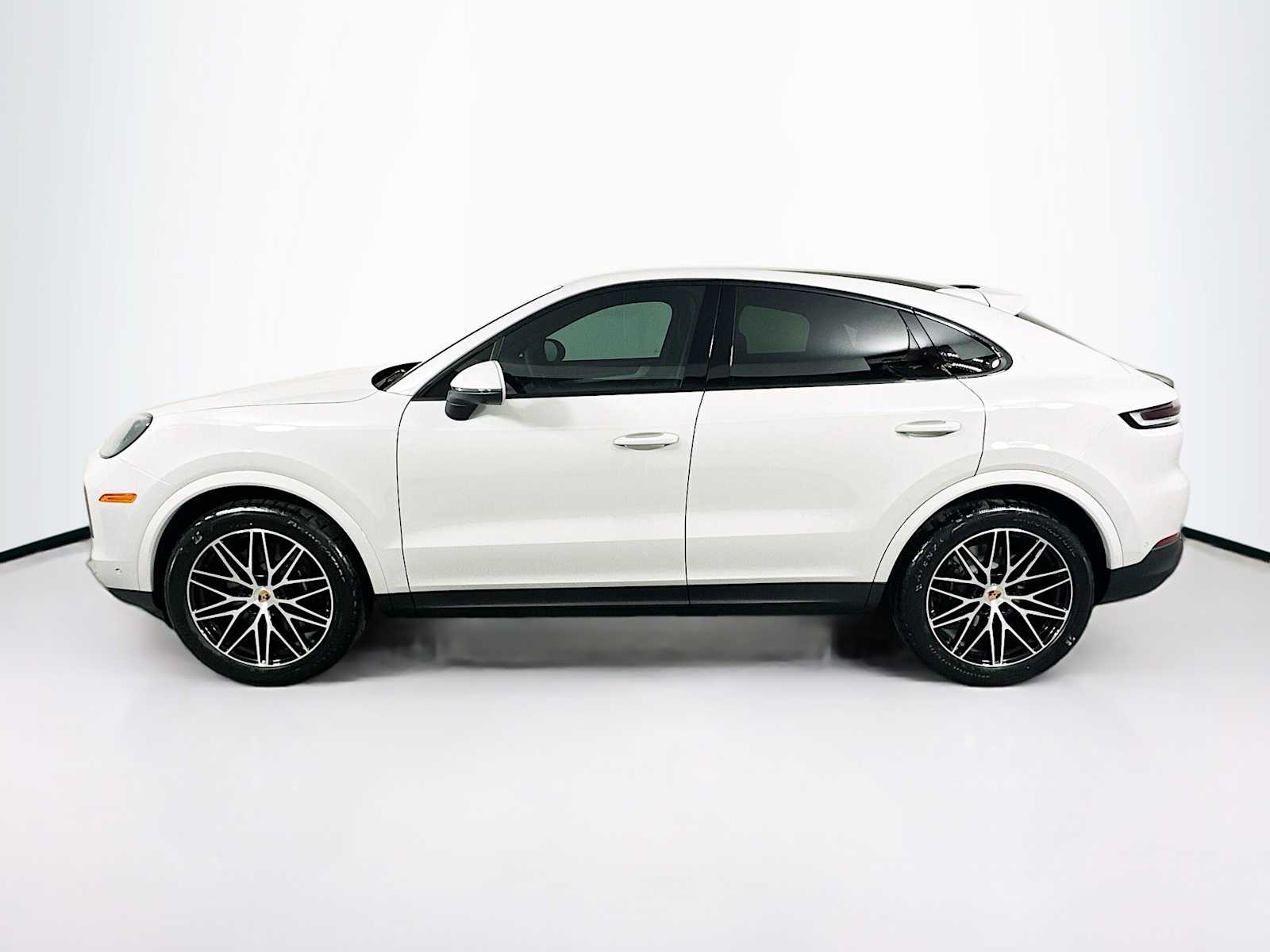2025 Porsche Cayenne Coupe photo 2