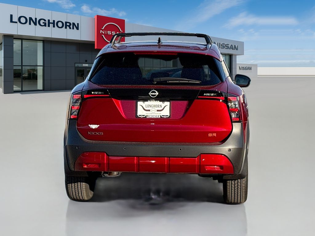 2026 Nissan Kicks SR photo 3