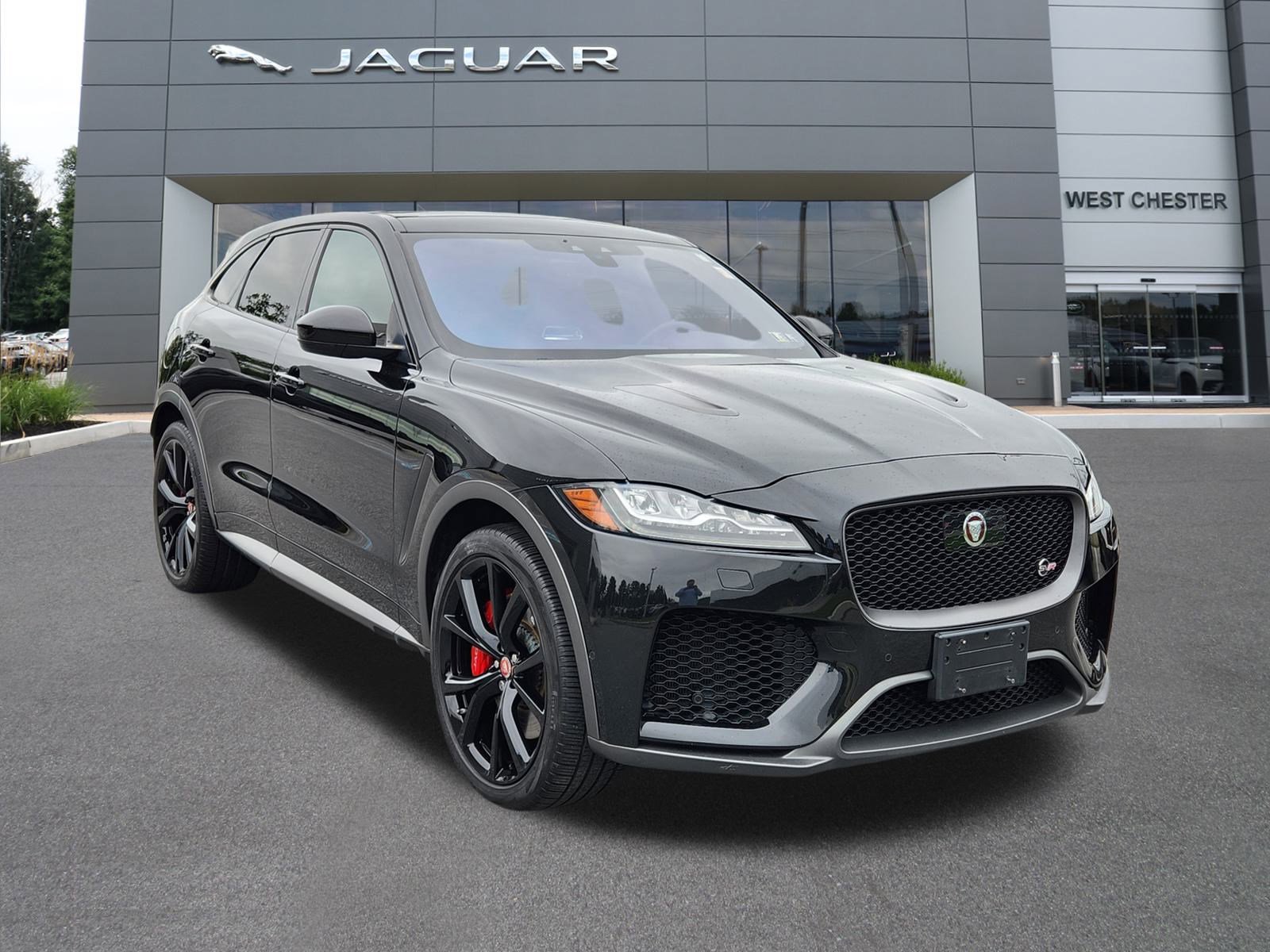 2019 Jaguar F-PACE SVR photo 2