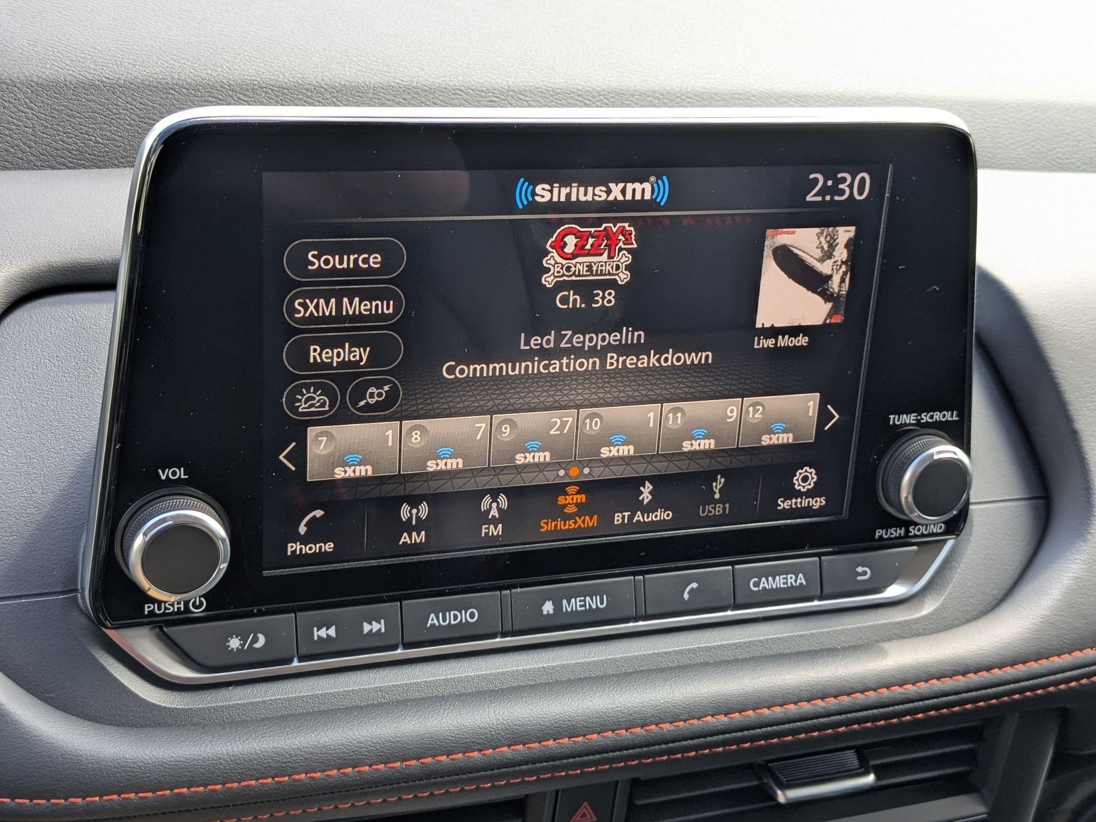 2026 Nissan Rogue SV photo 10