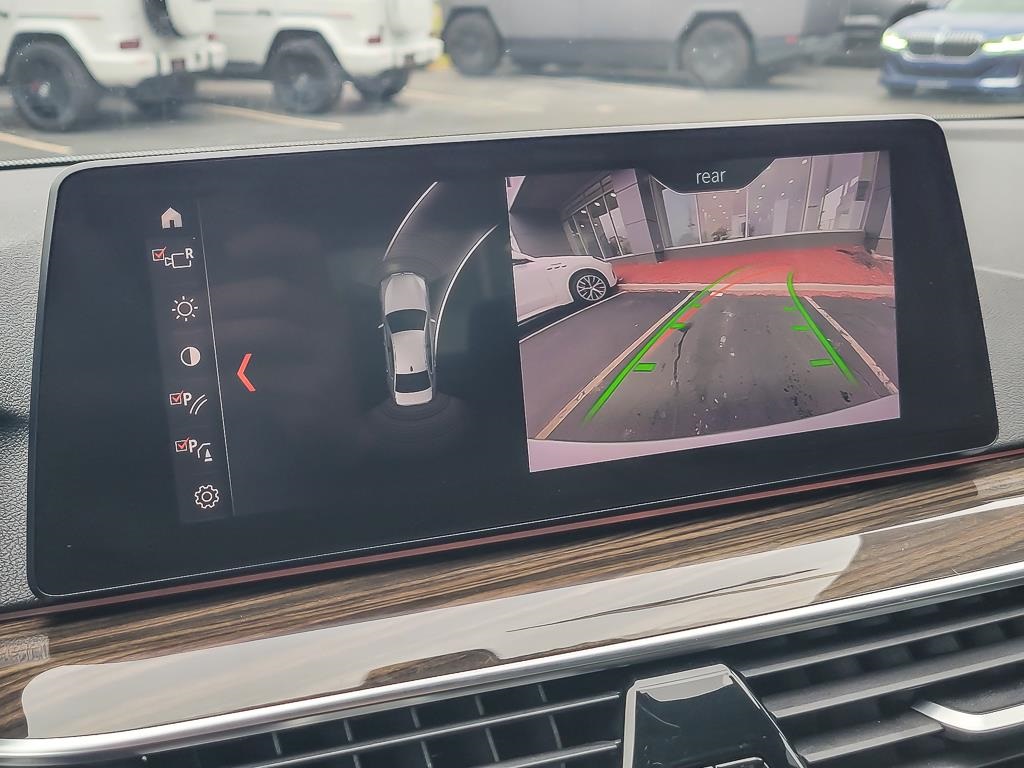 2019 BMW 530I - Image 13
