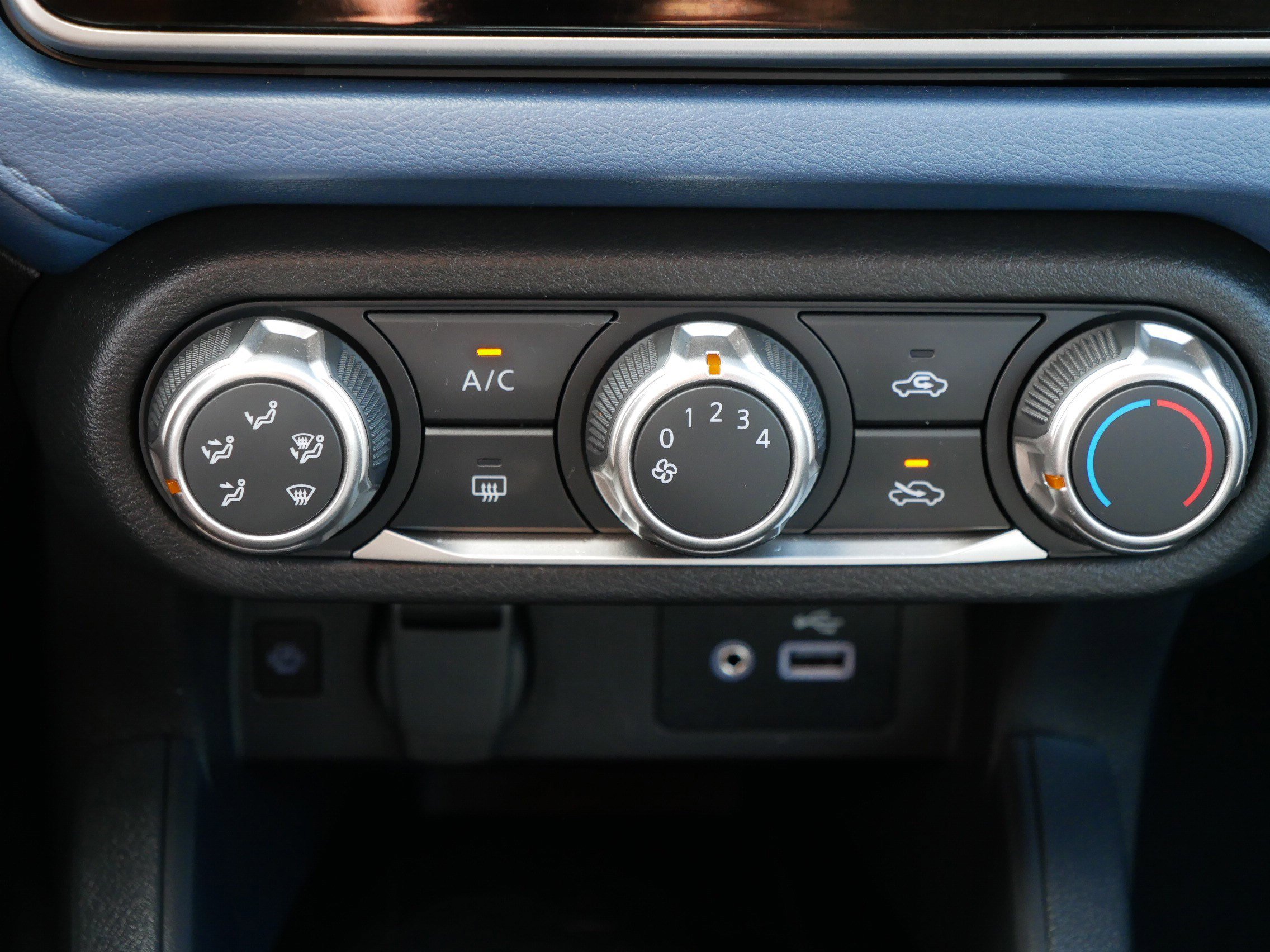 2024 Nissan Versa SV photo 20