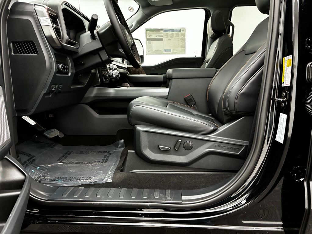 2026 Ford F-250 Lariat photo 22