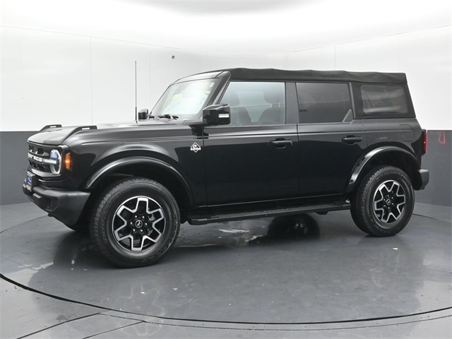 2022 Ford Bronco Outer Banks photo 4
